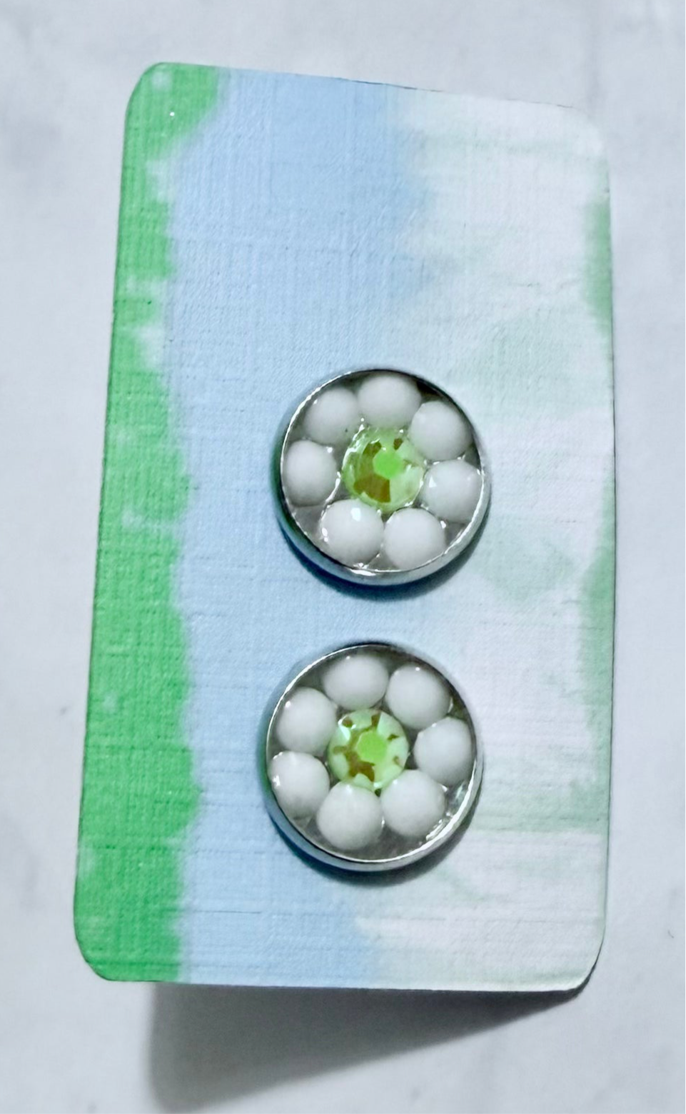 White Rhinestone Flower Stud Earring