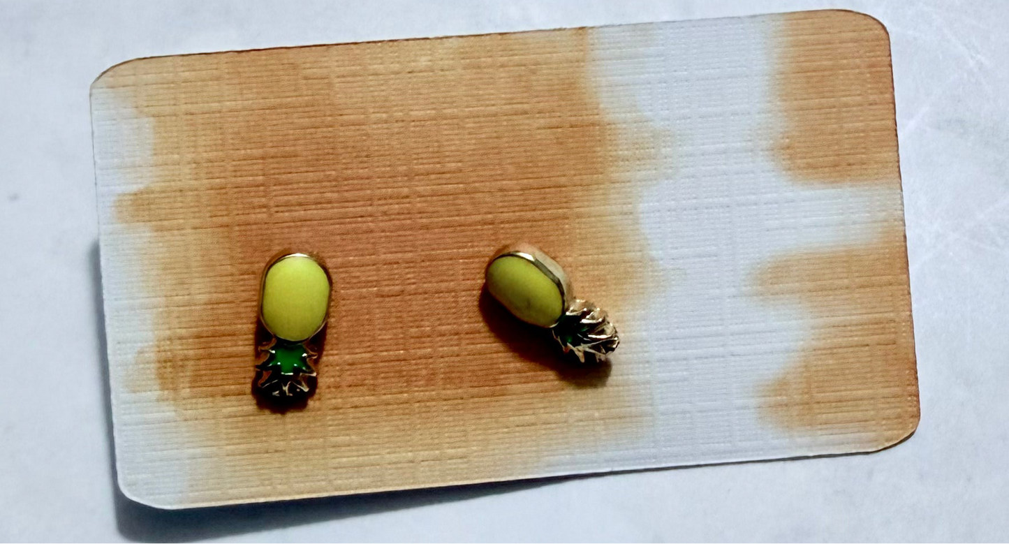 Pinapple Stud Earring