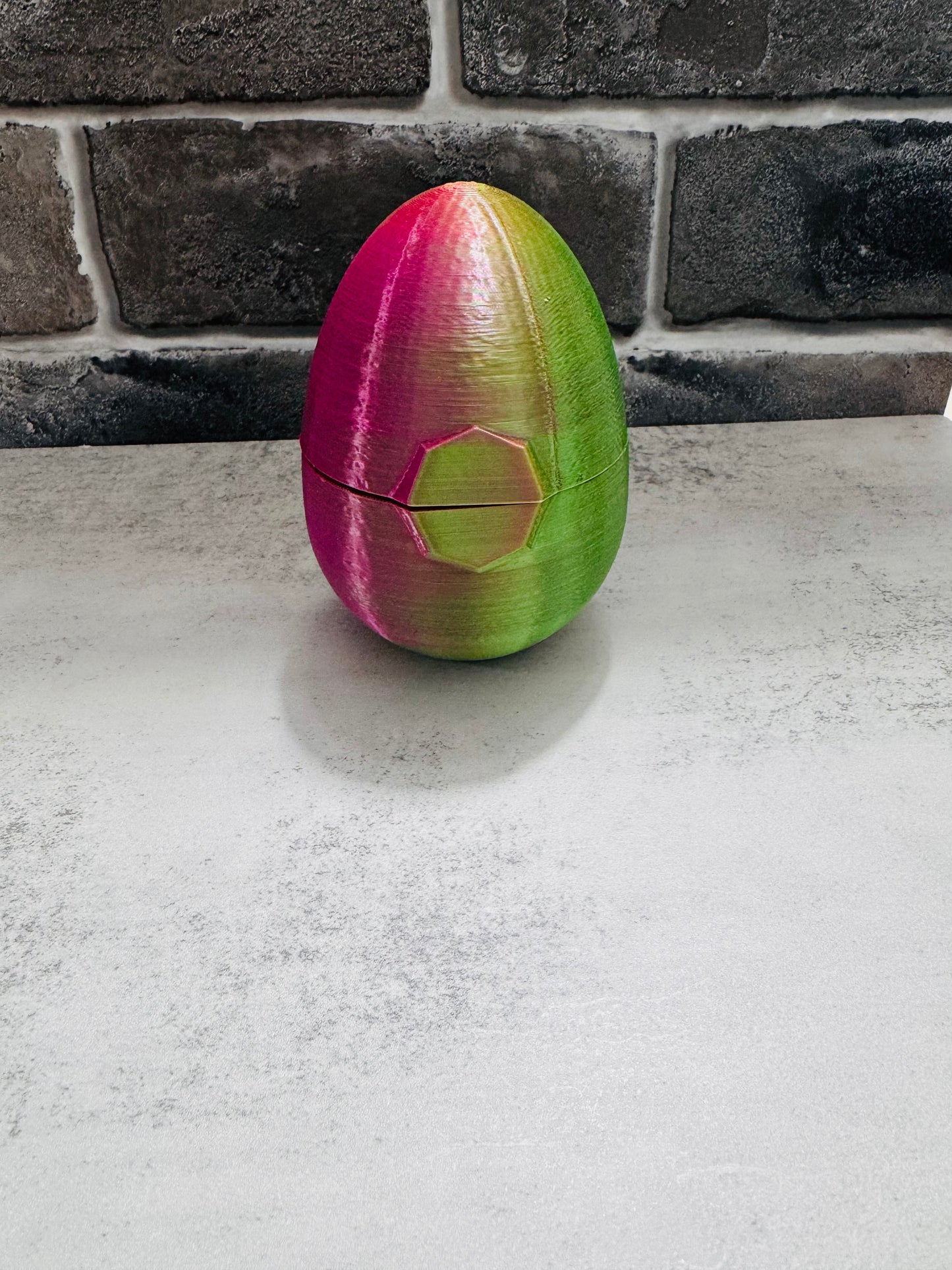 3D printed red/green egg RTS