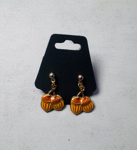 Acorn w/ Ball Dangle