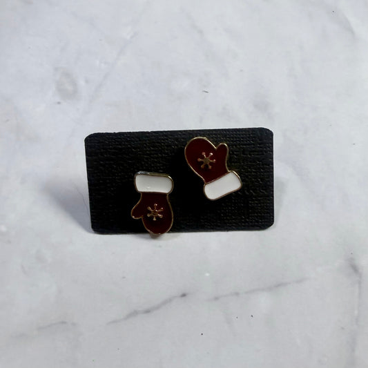 Maroon Mitten Stud Earring