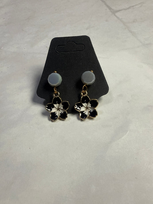 Black and White Flower Dangle