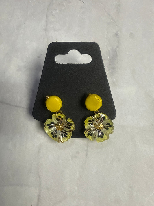 Light Yellow Flower Dangle