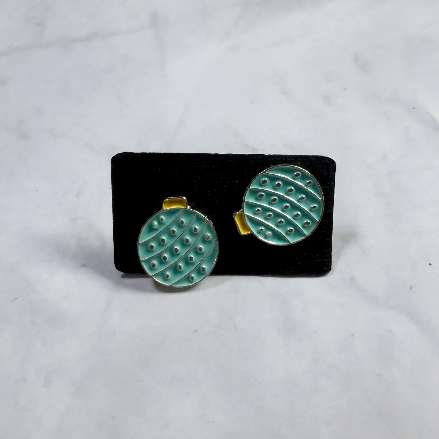 Metal Ornament Stud Earring