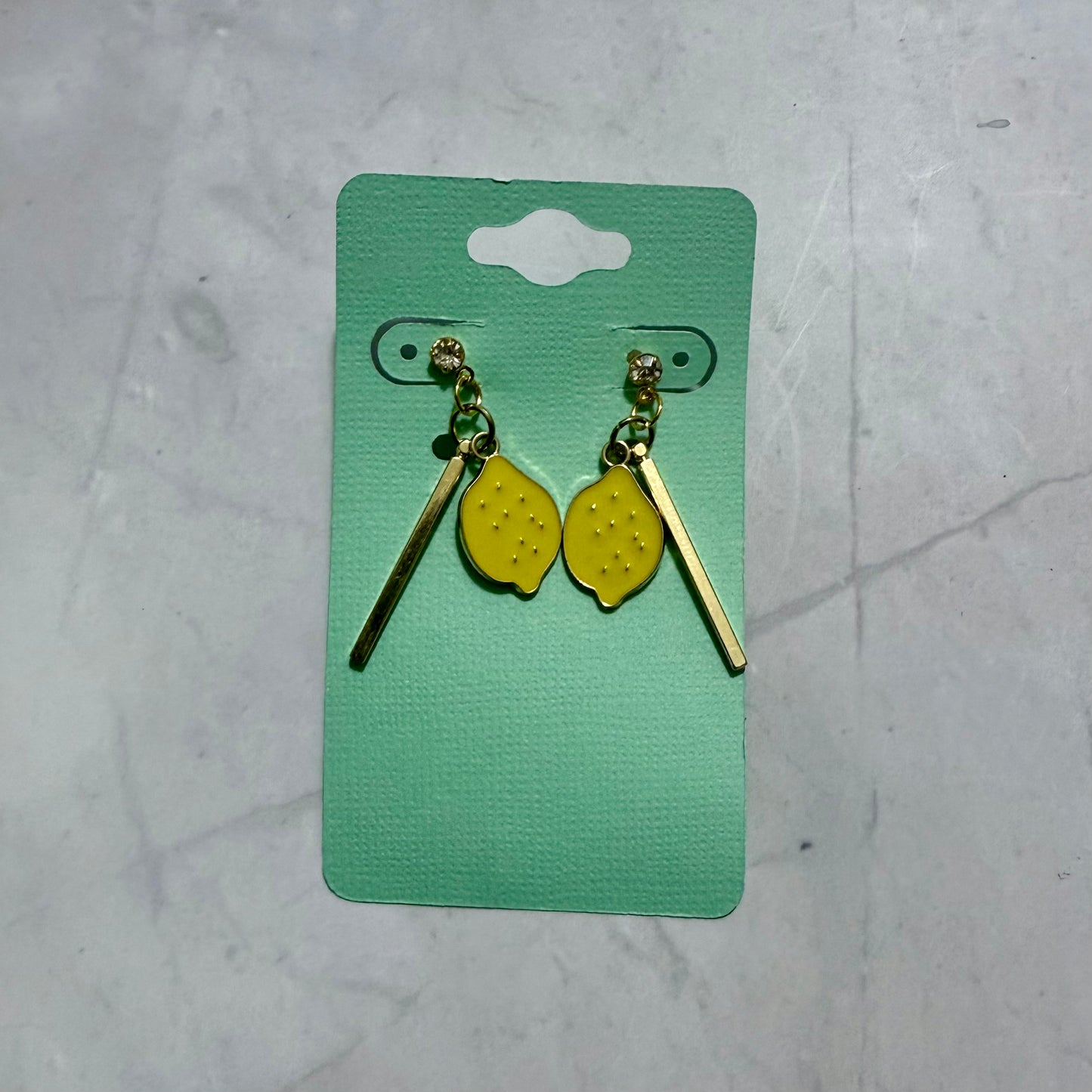 Lemon Bar Dangle